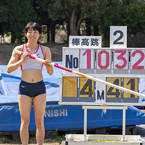 日本新記録樹立！　棒高跳び　諸田実咲（R3年卒）